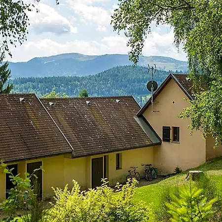 Vtf Les Fougeres Tatil parkı 3*